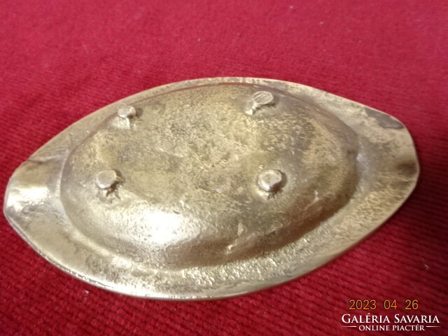 Bronze ashtray with a picture depicting a scene in the middle. Jokai.