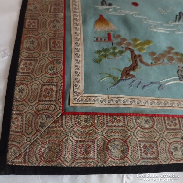 Chinese embroidered silk picture/tablecloth, 30 x 24 cm