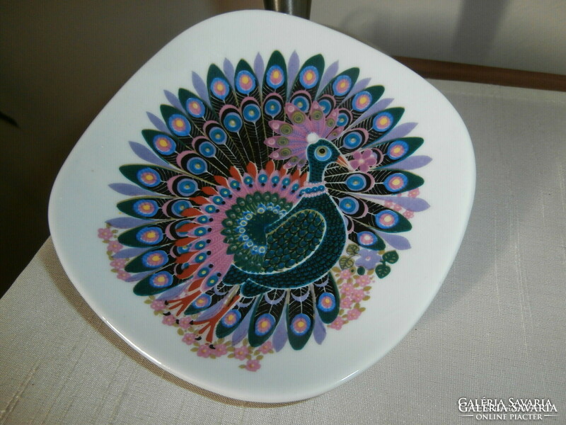 Jorinde binder motif peacock bowl
