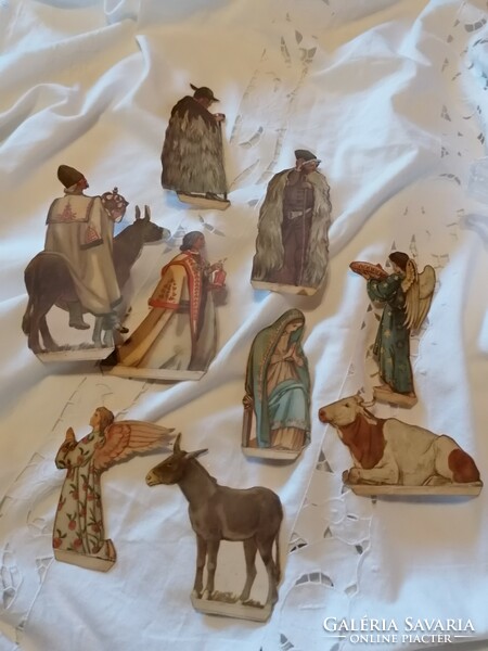 Antique papier-mâché, Nativity figures