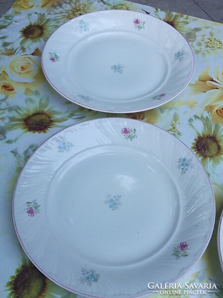 5 50s flat plates from the Köbánya porcelain factory with maker's monogram