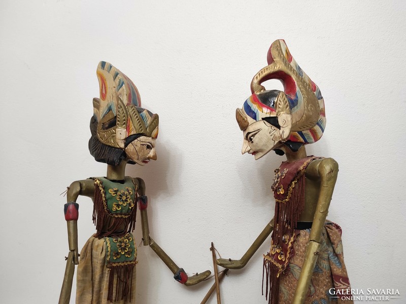Antique puppet Indonesia Indonesian Javanese 2 pieces marionette with typical Jakarta batik costume 259 7164