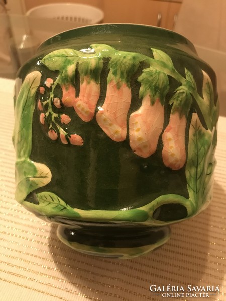 Majolica petroleum lamp part