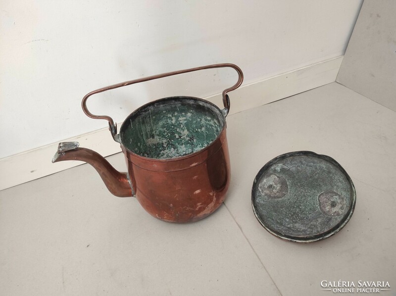 Antik konyhai eszköz patinás nehéz vörösréz tea kávé kancsó lezárható csőrrel 450 7362