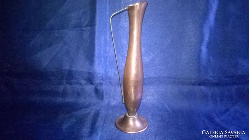 Red copper vase with a narrow neck 1.