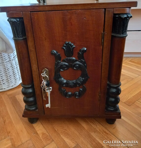 Antique chest of drawers storage cabinet