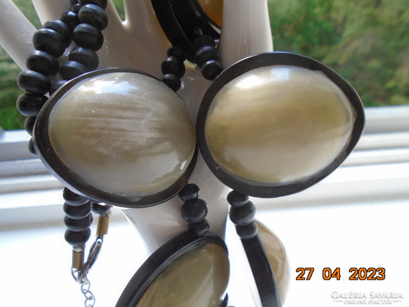 Boho vintage of 7 large horn pendants in a wooden socket, necklace with exotic wooden beads