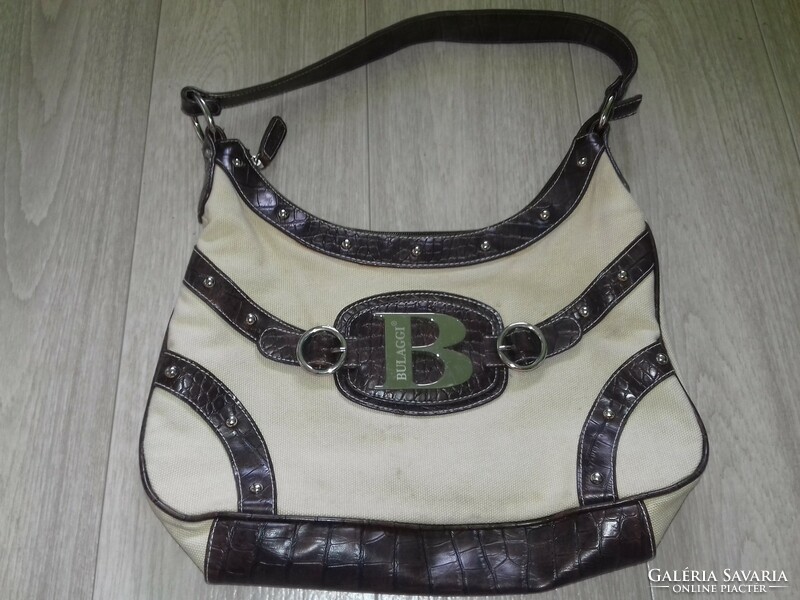 It's worth it almost for free!!! Vintage Bulaggi handbag