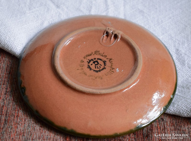 Painted glazed folk ethnographic ceramic wall plate, bird bowl, 18.2 x 2 cm, blacksmith manufactory field tour