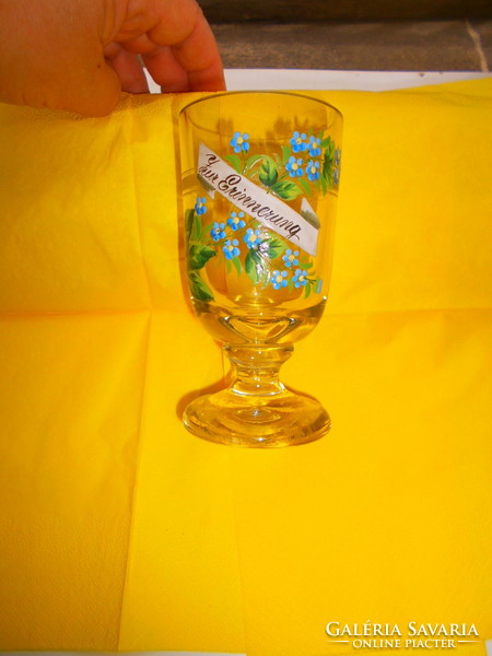 Zománcfestett- nefelejcs motívummal vastag falú talpas kura pohár