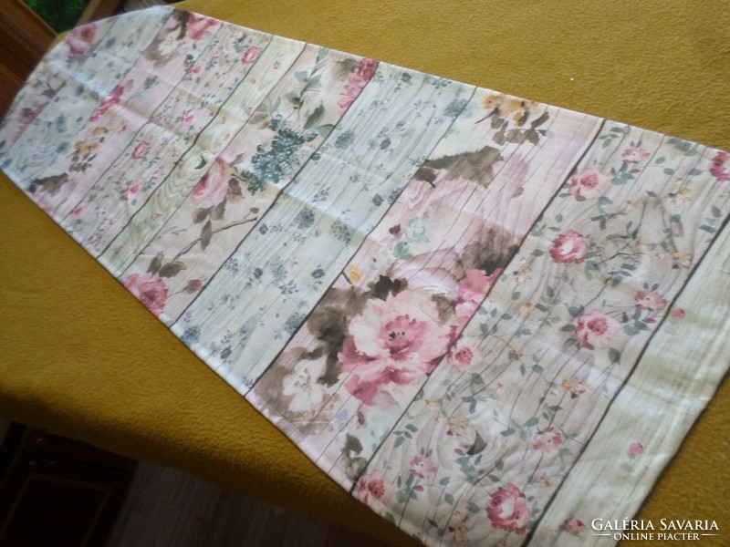 Floral long tablecloth.