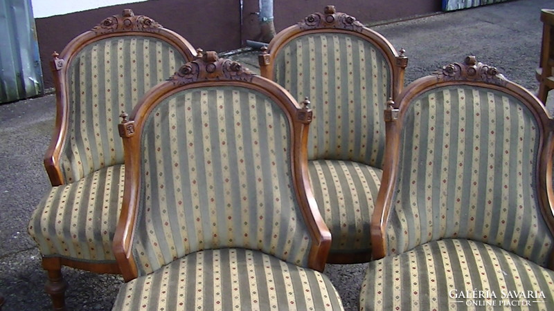 Antique furniture, neo-baroque living room set, good condition, exchange value negotiated.