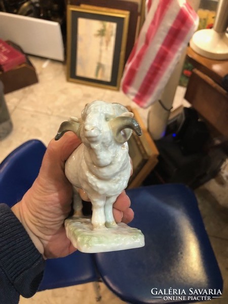 Herend porcelain ram statue, 12 x 10 cm rarity.