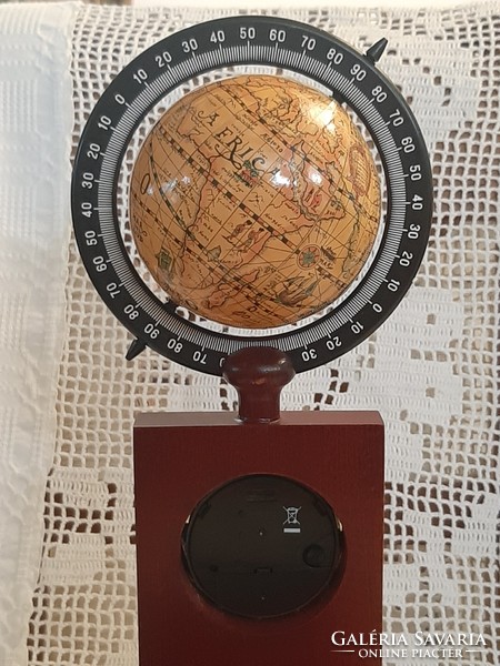 Globe quartz clock made of beech wood with alarm clock