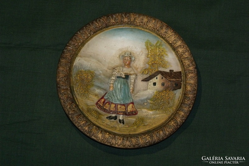 Osztrák népművészeti fazekas majolika dombormű női alakos tájház részlet 1800-as évek vége