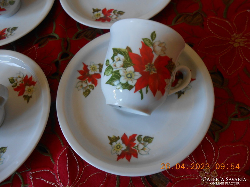 Zsolnay poinsettia coffee cup