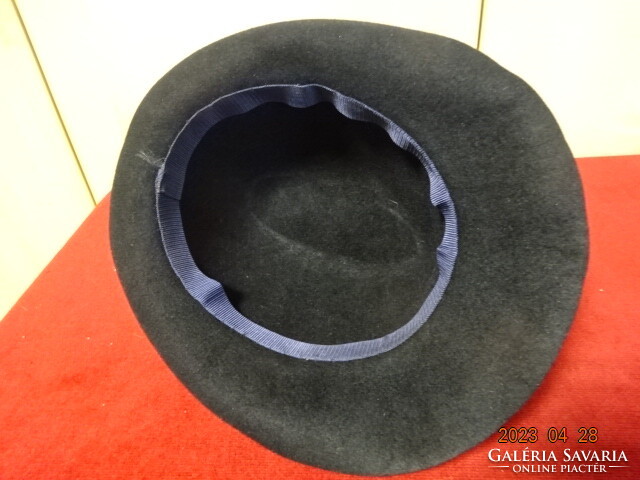 Women's black hat, bird feather on the side, size 56. Jokai.