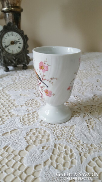 Porcelain vase and cup decorated with flowers and bird patterns