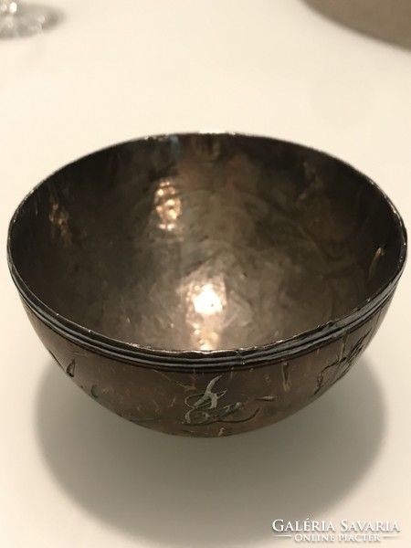 Antique Chinese tea cup carved from coconut shell, lined with silver plate, 9 cm diameter