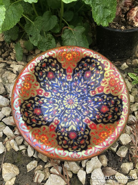 Zsolnay bowl.