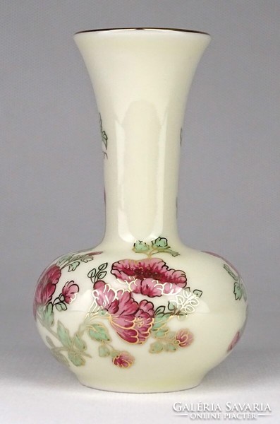1M850 Hibátlan Zsolnay vajszínű porcelán váza 11.5 cm