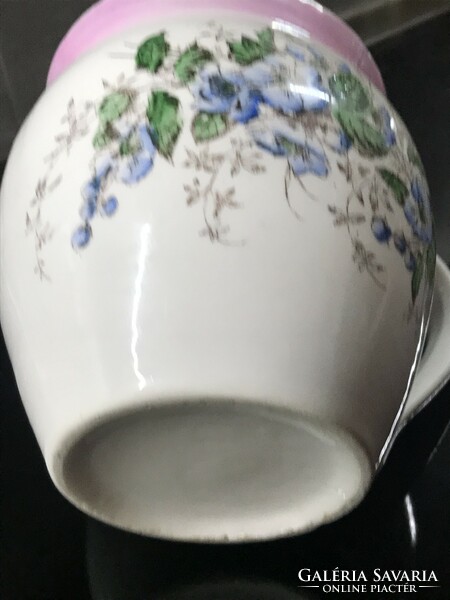 Antik porcelán csupor kék virágmintával, 13,5 cm magas