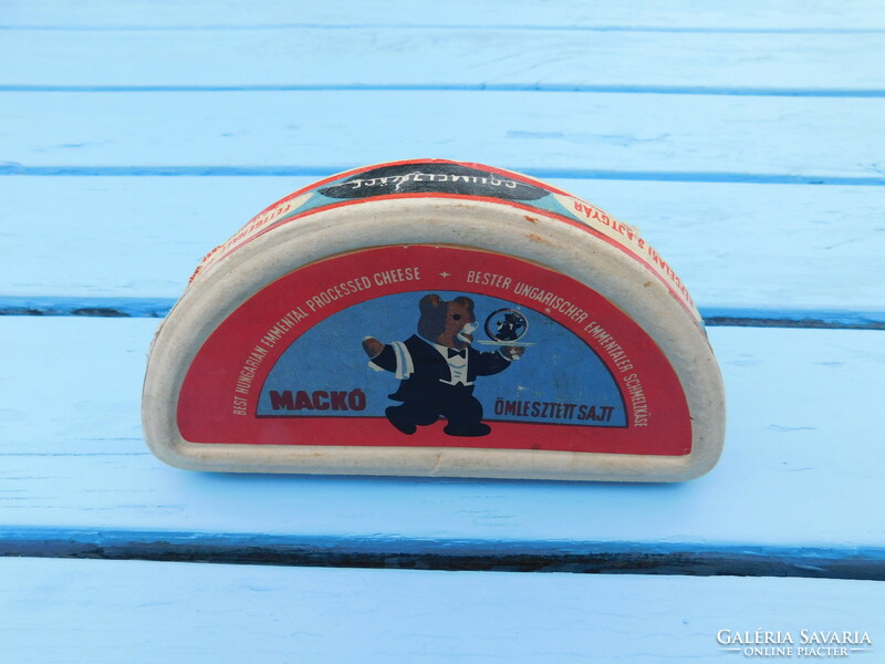 Teddy bear cheese, semicircular box 1959. Attention collectors!