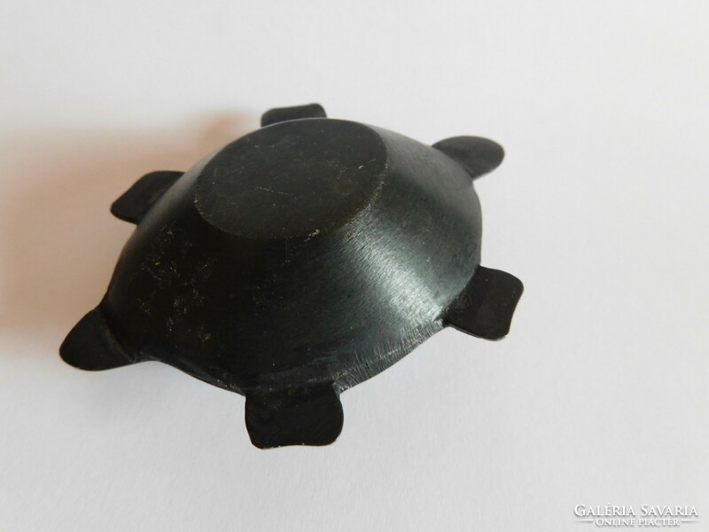 Metal turtle ashtray
