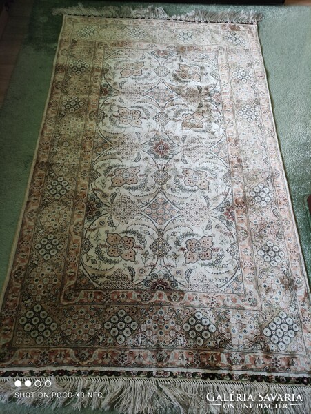 Original Herke 154 cm x 95 cm hand-knotted silk Persian carpet tapestry