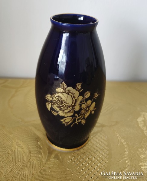 Hóllóháza cobalt blue porcelain vase with gilded decoration