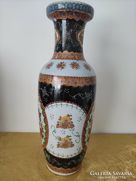 Oriental / Chinese floor vase with flower-butterfly pattern decor