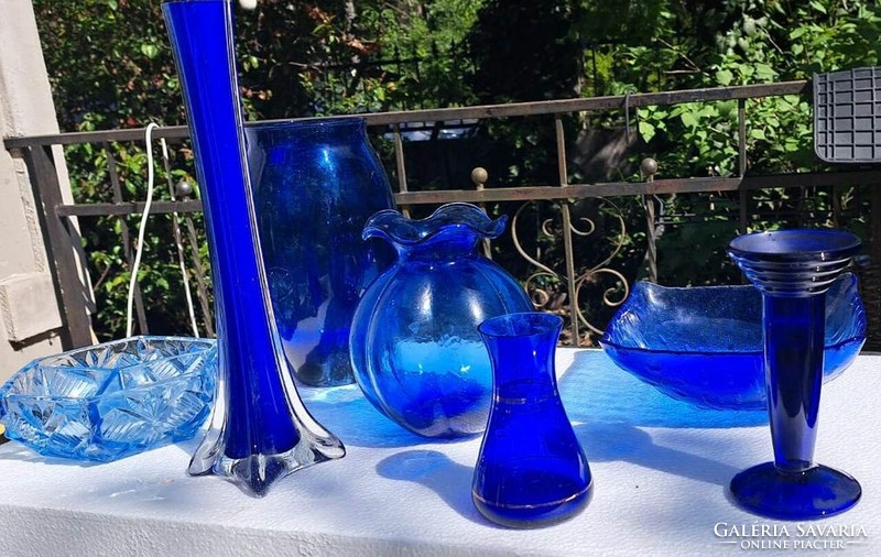 Blue bottles, vase, offerer, bowl,