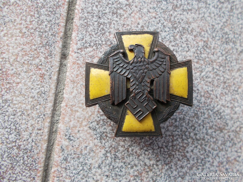 WW2, German Wehrmacht enamel badge, marked