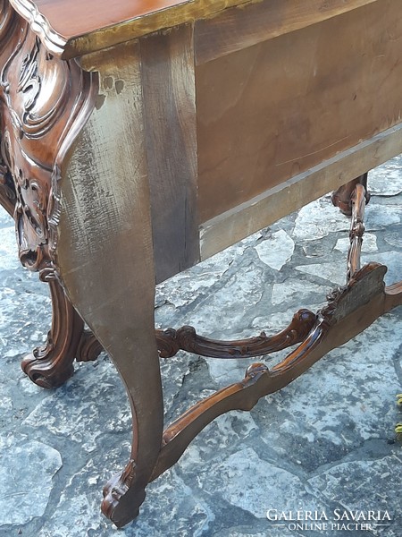 Beautiful, fully hand-carved solid wood, baroque chest of drawers in perfect condition