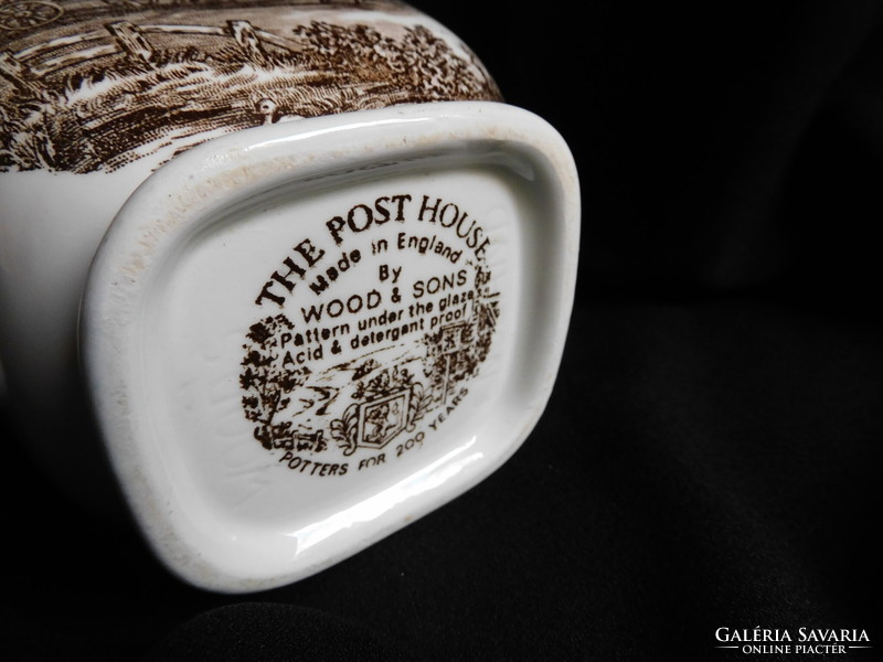 Wood & Sons: The Posthouse - angol fajansz teáskanna postakocsis dekorral