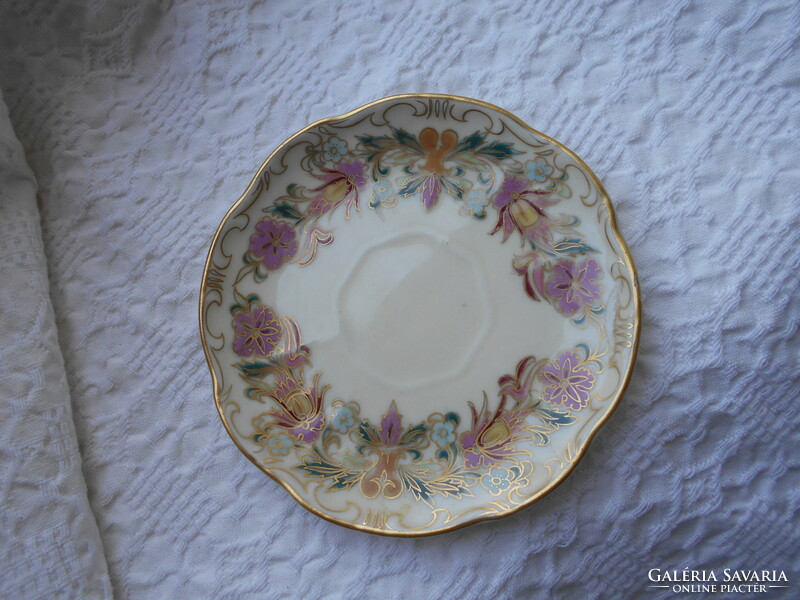 Zsolnay plate (cup base) porcelain with gold contour pattern