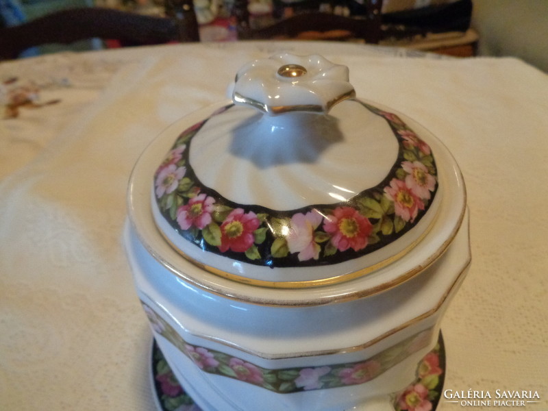 Zsolnay  antik  teás kanna fedéllel és egy db alététtel  belenyomott  jelzéssel  25 x 16 cm
