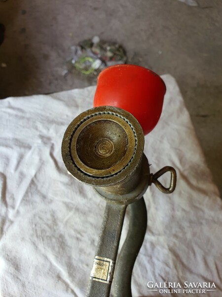 Poppy seed grinder