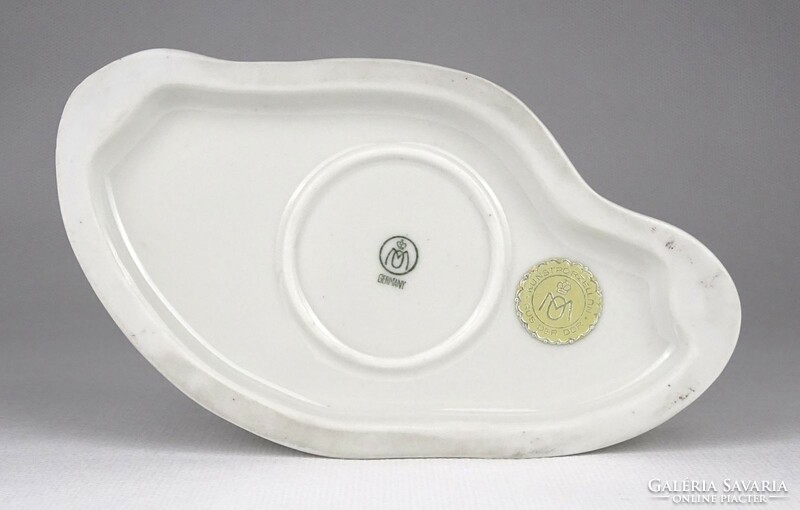 1M910 Metzler - Ortloff hegedülő porcelán kisfiú 17.5 cm