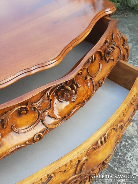 Beautiful, fully hand-carved solid wood, baroque chest of drawers in perfect condition