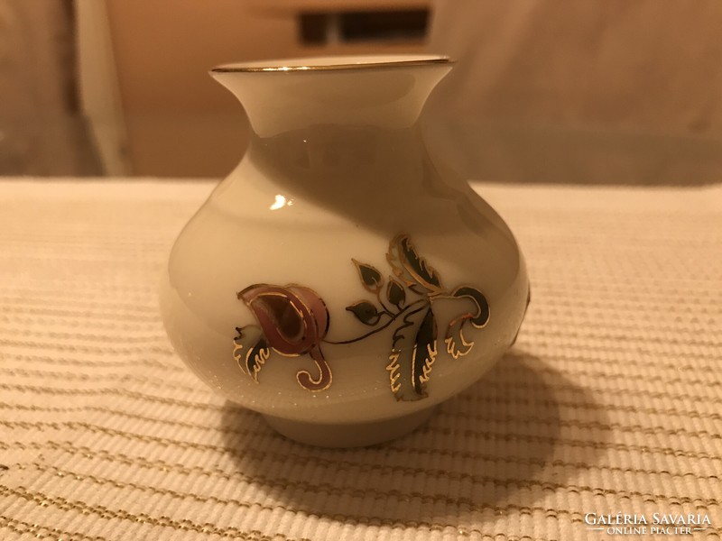 Szép kis Zsolnay porcelán váza