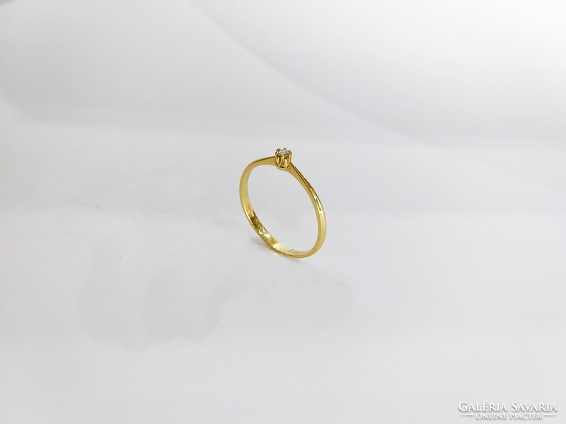 New, 14-karat gold, women's gold ring with small brill stone (no.: 29)