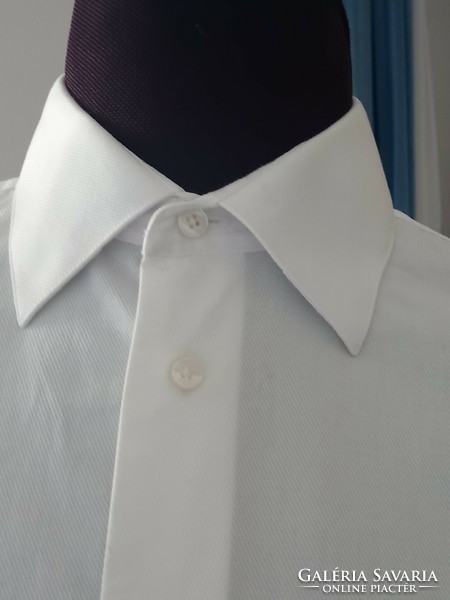 Calvin klein branded white men's shirt with cuffs, branded slim fit men's shirt!