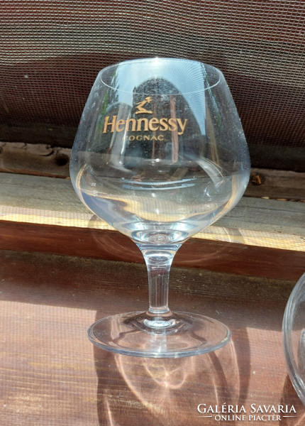 Hennessy  konyakos ,üveg pohár, 2+1 darab