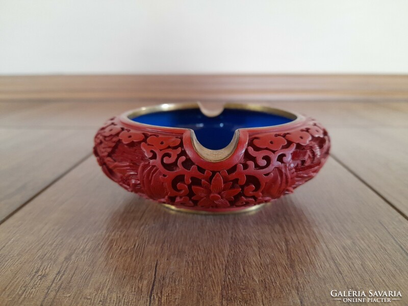 Old Chinese cinnabar bowl with figures