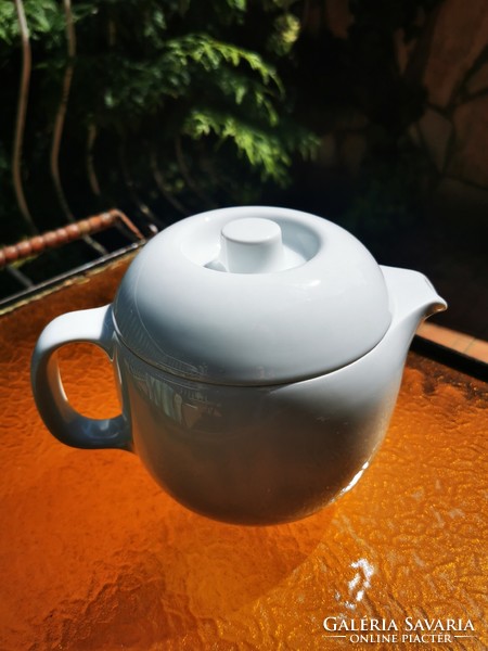 Saturnus tea spout
