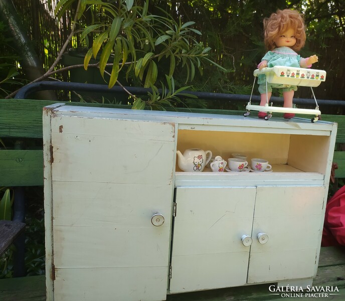 Vintage large doll's kitchen cabinet v, exam work