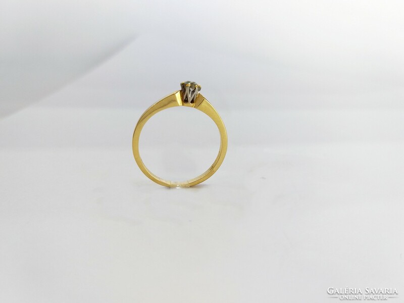 14K. New gold engagement ring with brill stones, in a very nice setting (no.: 30)