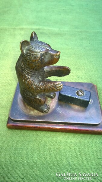 Bronz medve-maci-bronz talpon -szobor, íróasztaldísz
