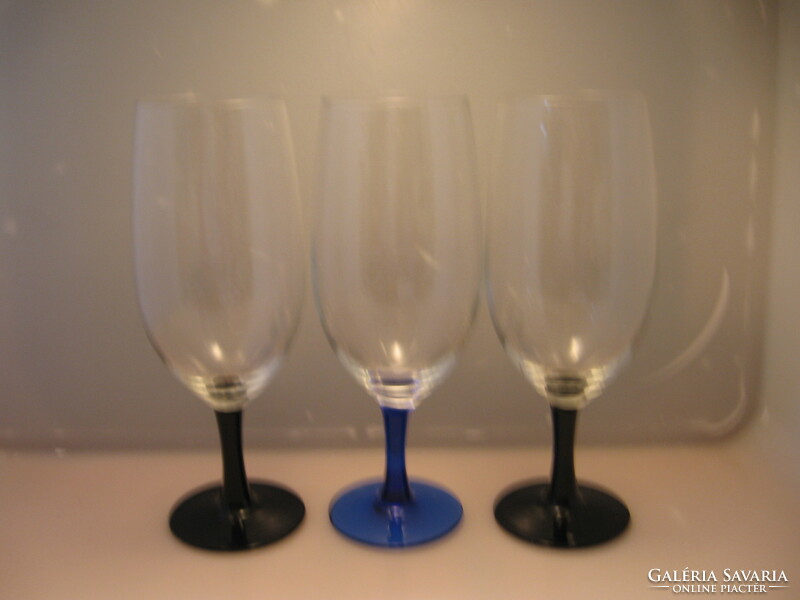 Retro luminarc france water, soda, beer stemmed glasses 2 blue, 1 black
